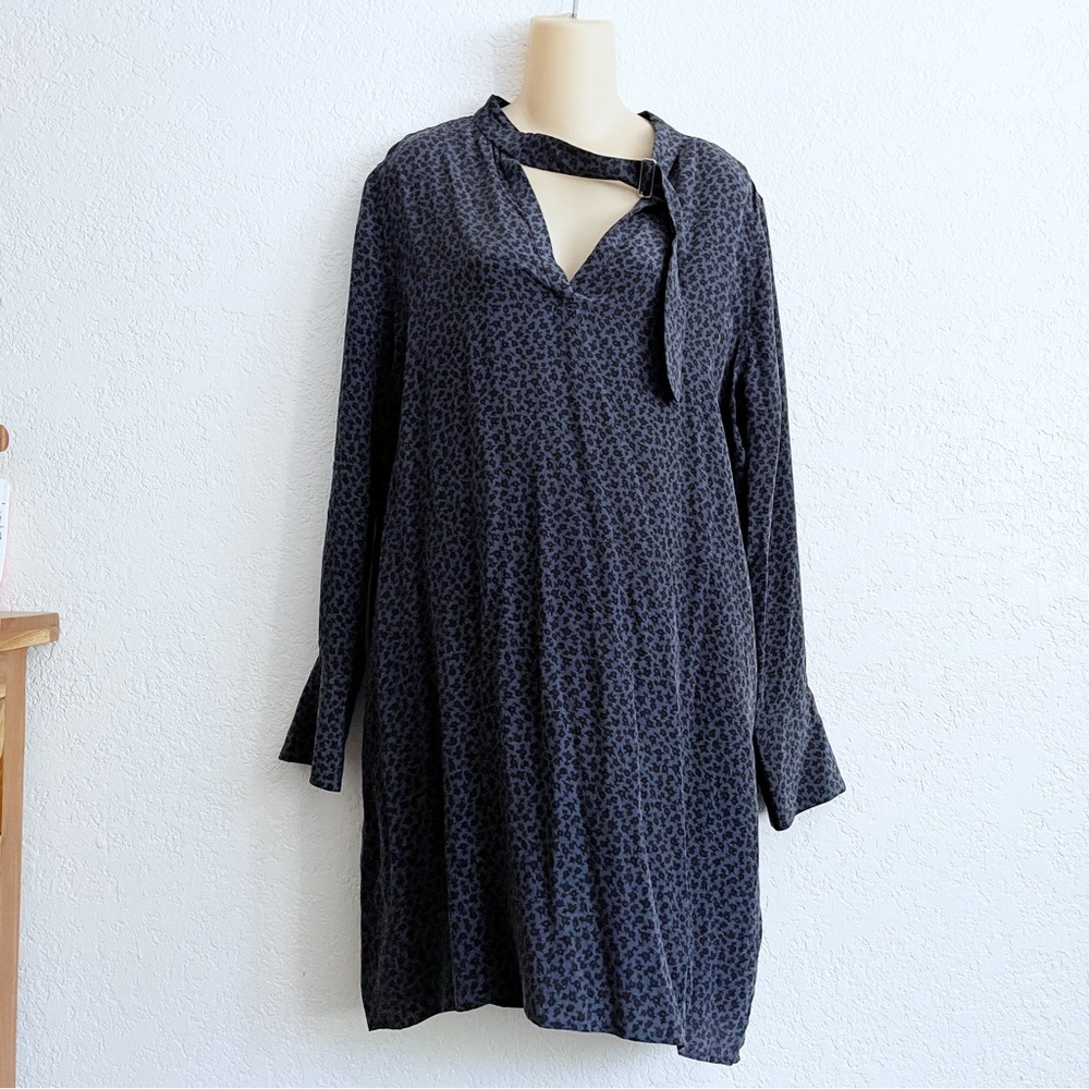 Equipment Femme Cadence Silk Floral Print Black Blue Dress LARGE Long Sleeve